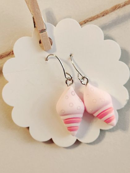 Pretty in Pink shells small cute pretty fun 316 surgical steel dangling earrings 